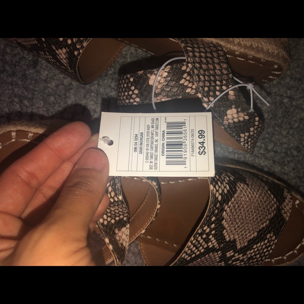 Universal Thread Sandals - Picture 7 of 8